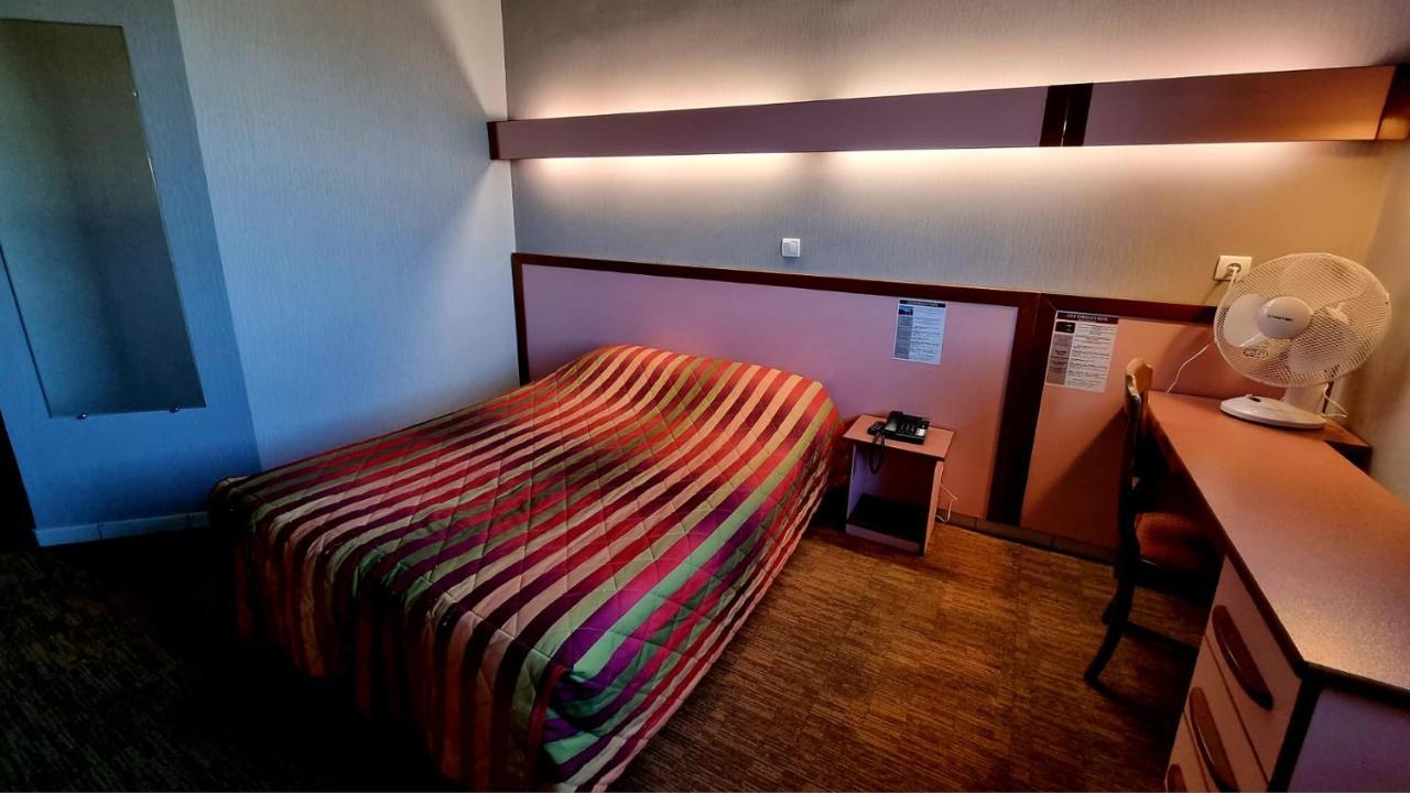 Hotel Siatel Besancon Chateaufarine エクステリア 写真
