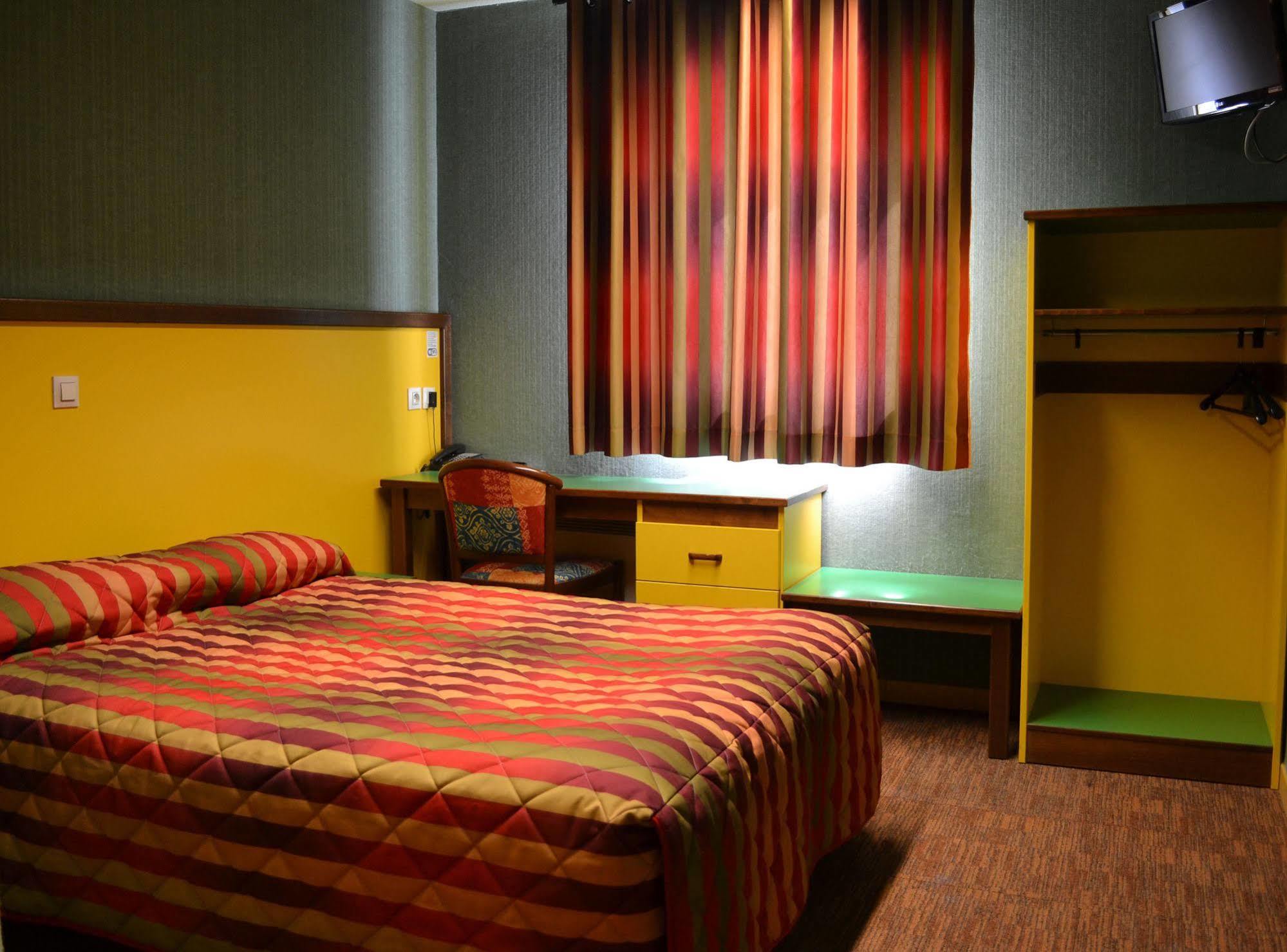 Hotel Siatel Besancon Chateaufarine エクステリア 写真