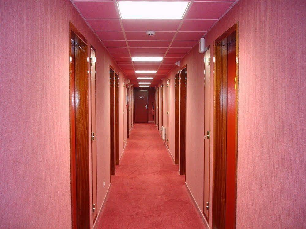 Hotel Siatel Besancon Chateaufarine エクステリア 写真